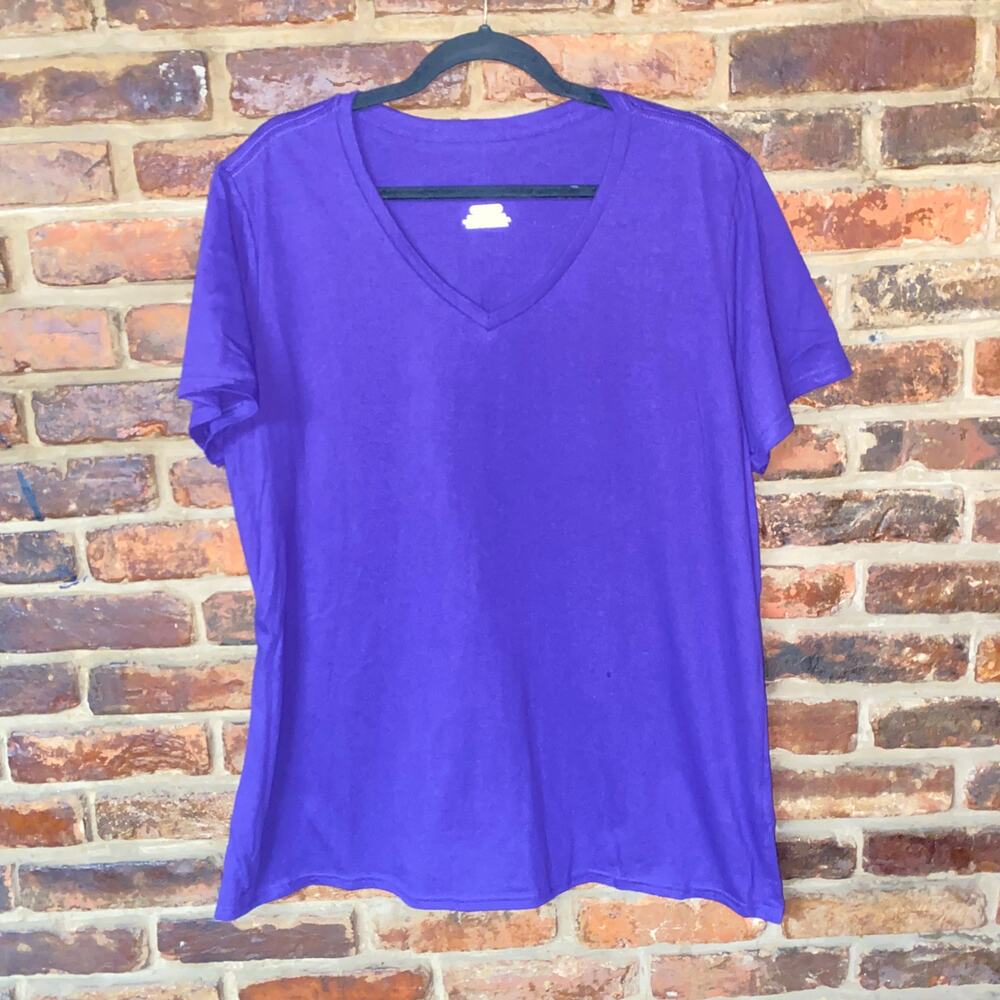 NWOT Fanatics Purple Short Sleeve V-Neck Cotton T-Shirt Tee Women's Size 2XL